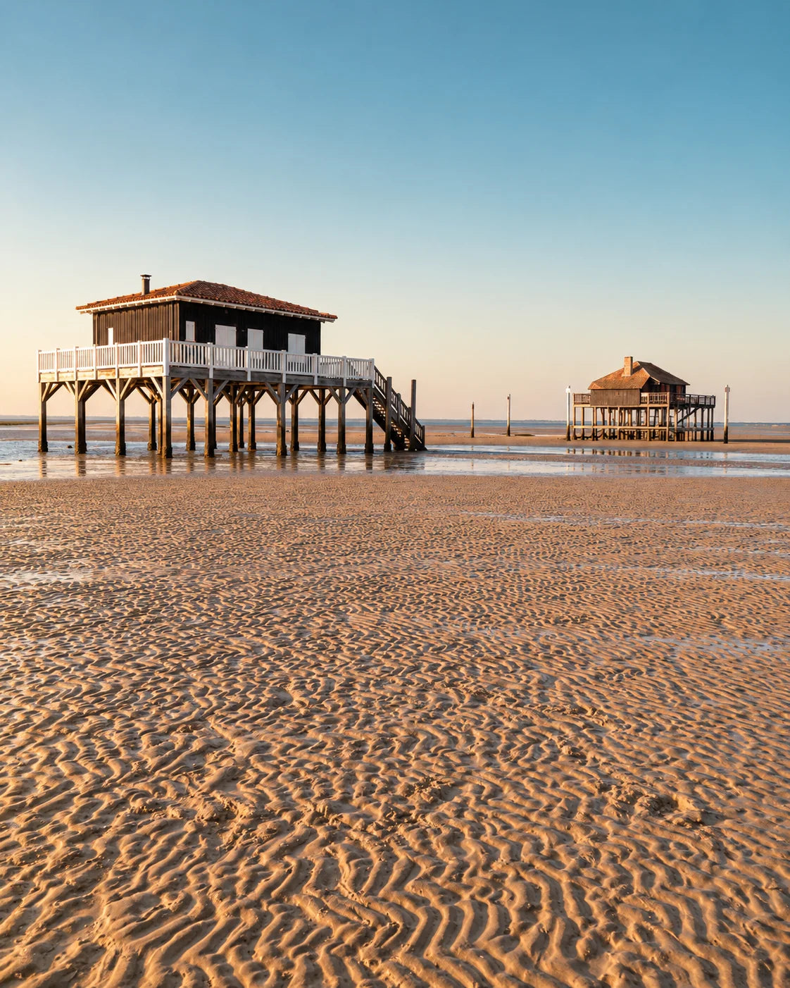 Cabanes tchanquées sur le Bassin d'Arcachon à marée basse