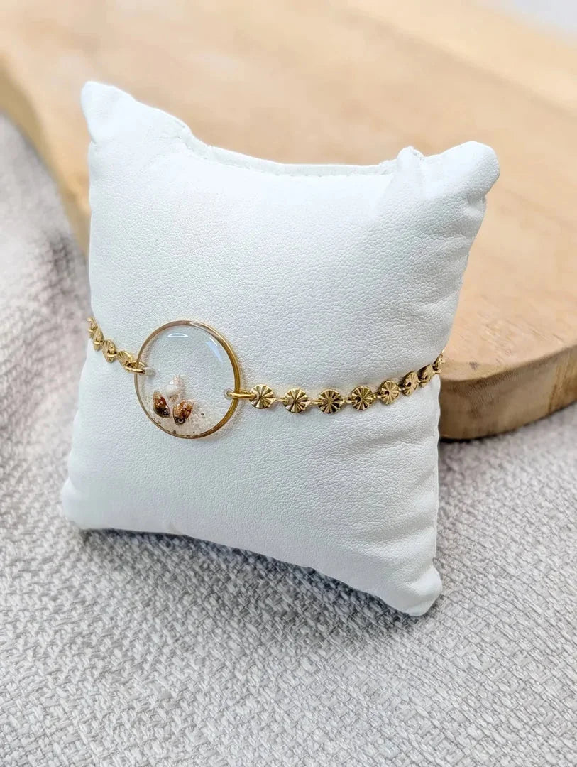 Bracelet doré coquillage