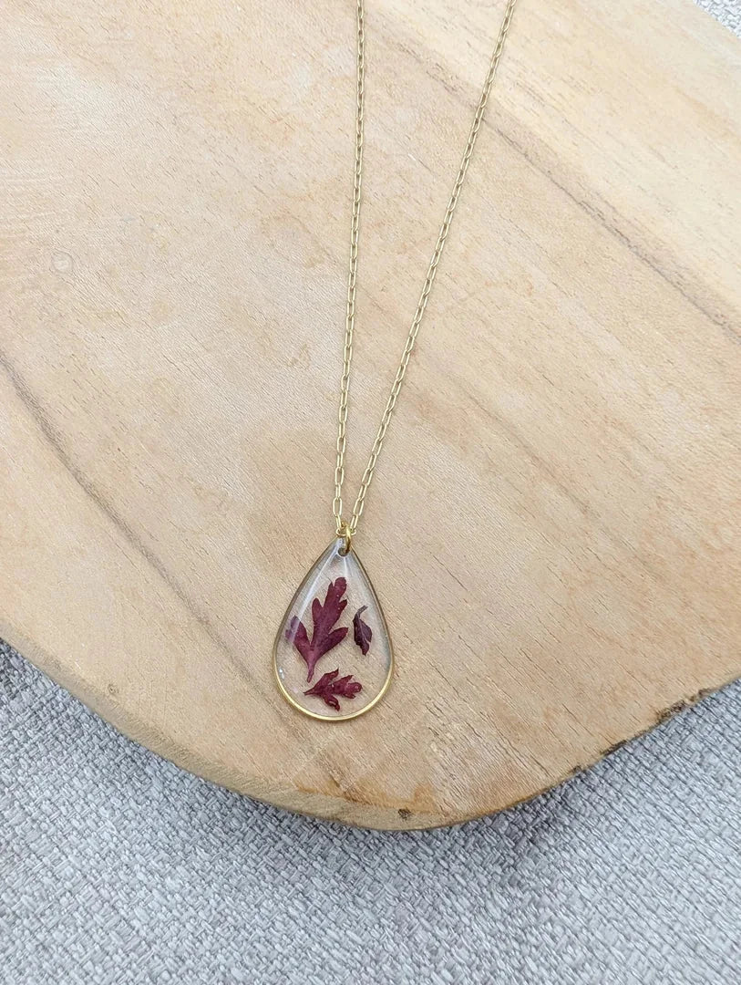 collier goutte géranium sauvage