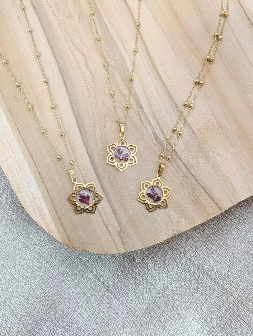 collier mandala géranium sauvage
