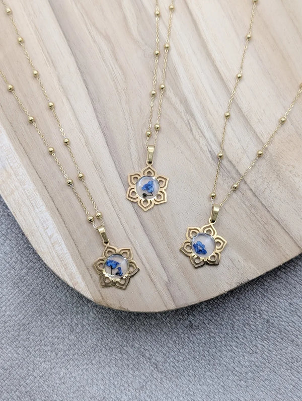 collier mandala myosotis