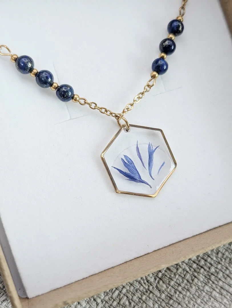 Collier pierres et bleuets