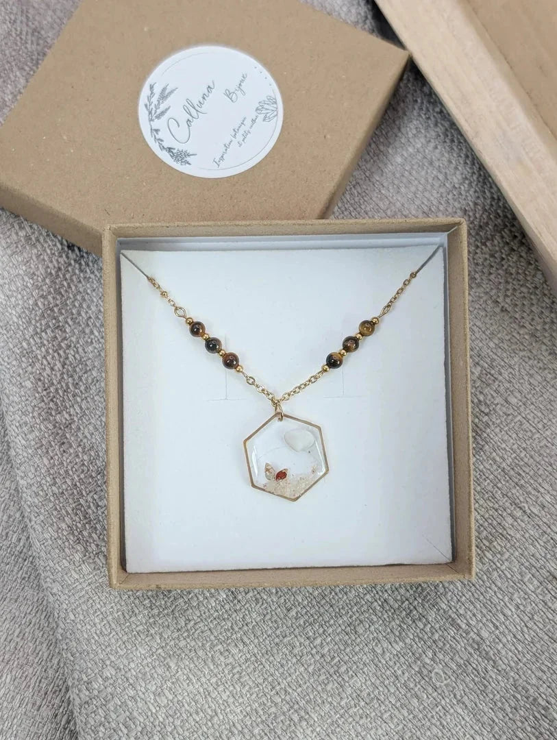 COLLIER PIERRES ET COQUILLAGES