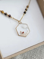COLLIER PIERRES ET COQUILLAGES