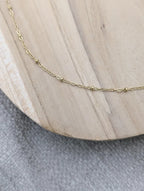Collier pierres et fleurs de carottes